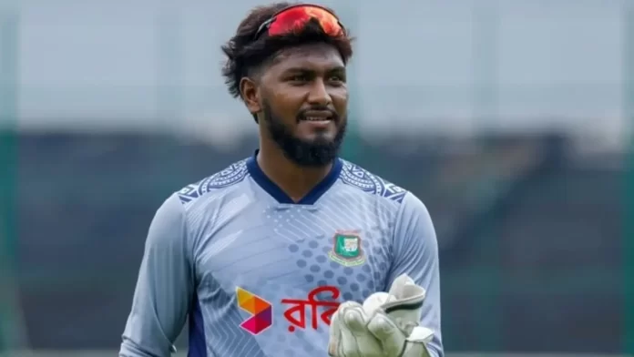 দক্ষিণ আফ্ৰিকাৰ বিৰুদ্ধে দ্বিতীয়খন টেষ্টৰ পৰা বাদ পৰা বাংলাদেশৰ জেকাৰ আলী, মহিদুল ইছলামে প্ৰতিস্থাপক হিচাপে নিযুক্তি দিয়ে।