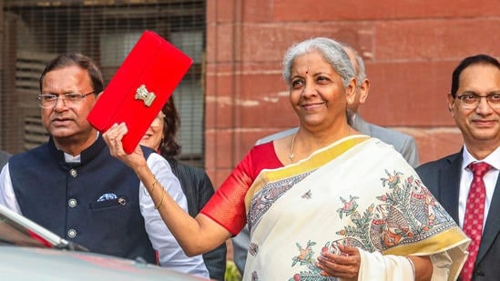 মেক ইন ইণ্ডিয়া বুষ্টাৰ: ৰাষ্ট্ৰীয় উৎপাদন অভিযান আৰম্ভ হ’ব